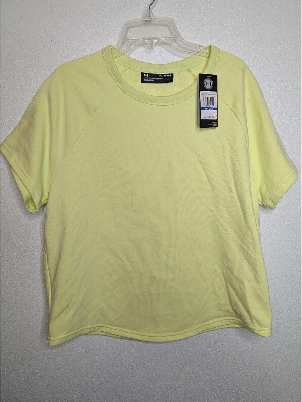Under Armour Women’s XL Light Green Short Sleeve Cutout Back shirt NWT